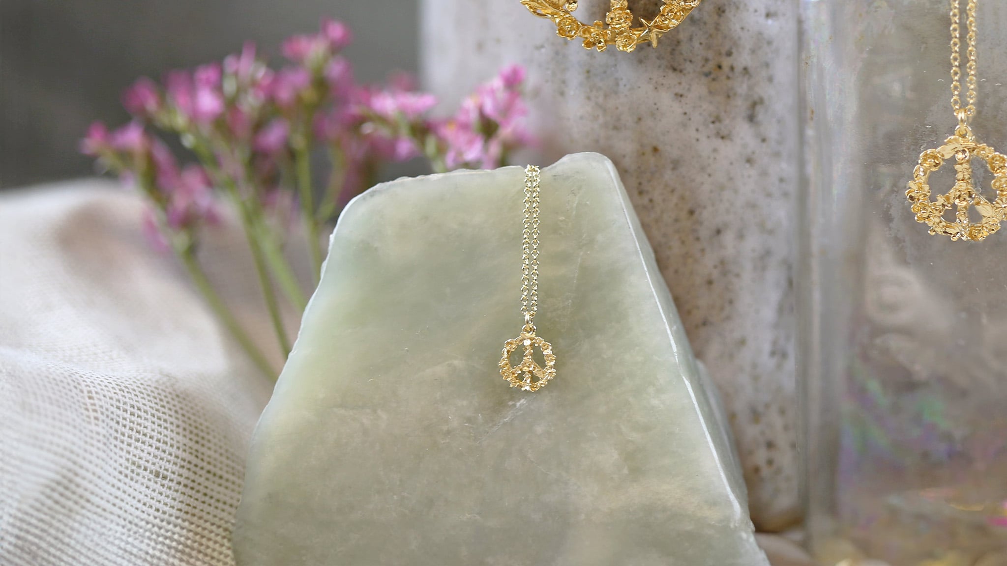 18ct Gold Necklaces