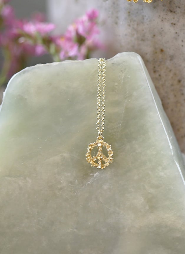18ct Gold Necklaces