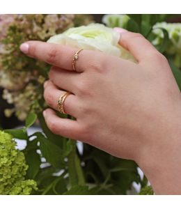 Fine Coral Texture Ring with Ocean Diamond