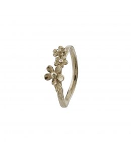 18ct White Gold Flower and Leaf Band Product Photo