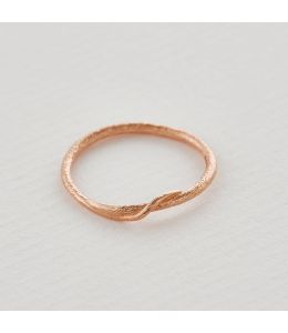 Fine Twisted Vine Seruni Ring
