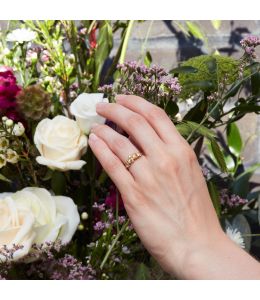 Beekeeper Twist Ring with Three Diamonds