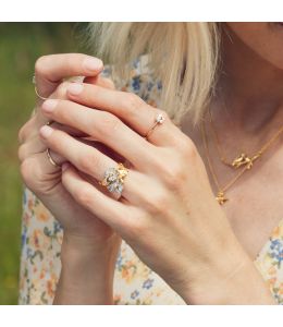 Tiny Daisy Ring