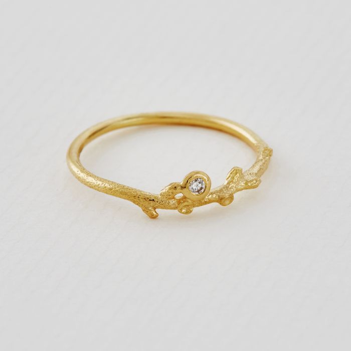 Delicate gold ring design hotsell