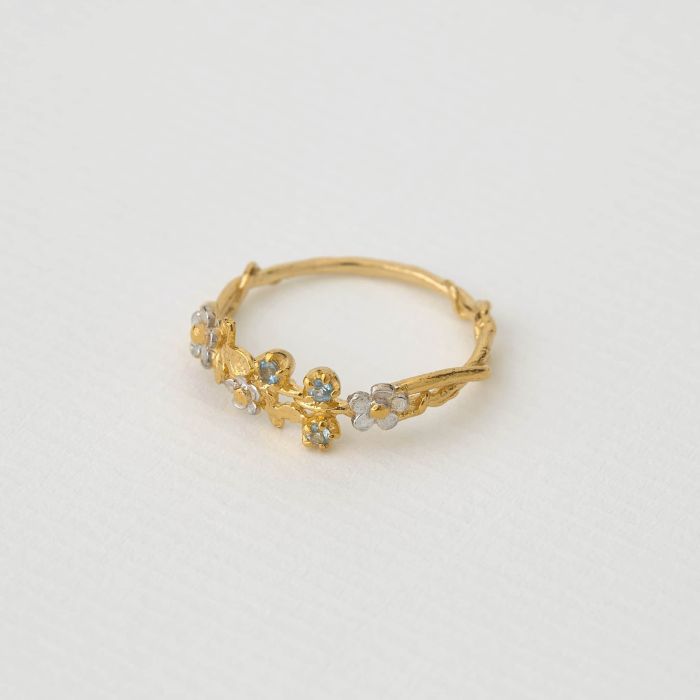 Simple twist ring on sale