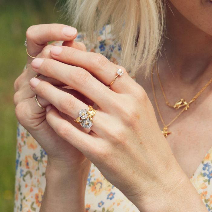 Tiny Daisy Ring