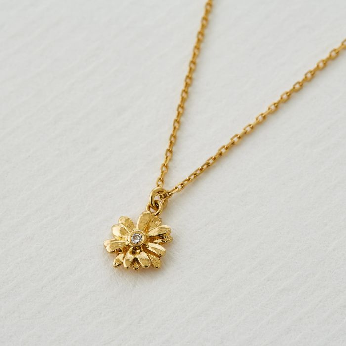 Daisy Charm Necklace in Gold – Shop Ravel