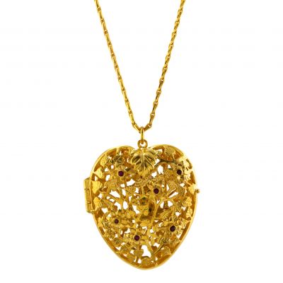 The V&A Locket on Paper