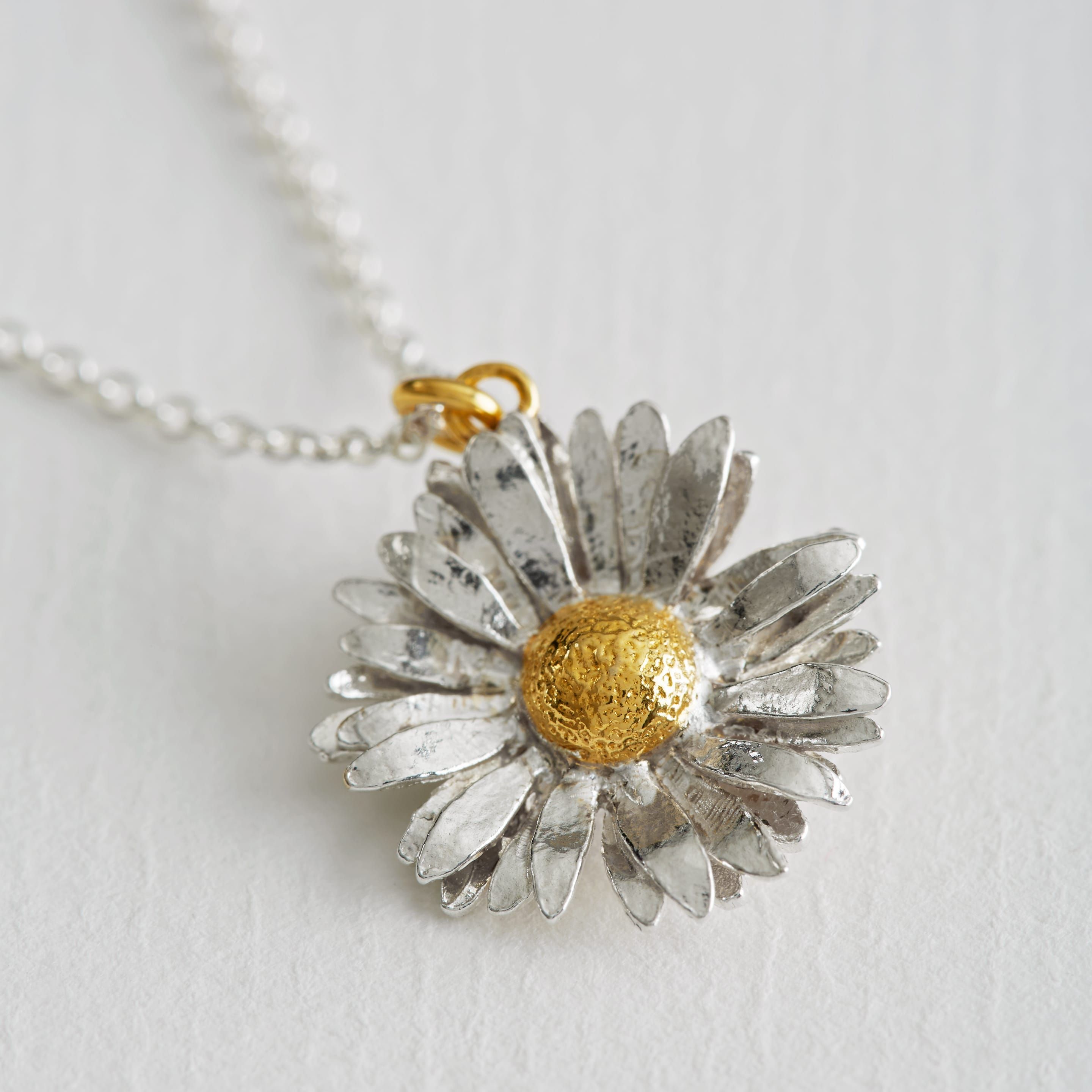 Real Daisy Necklace – cherryblossomsgiftware