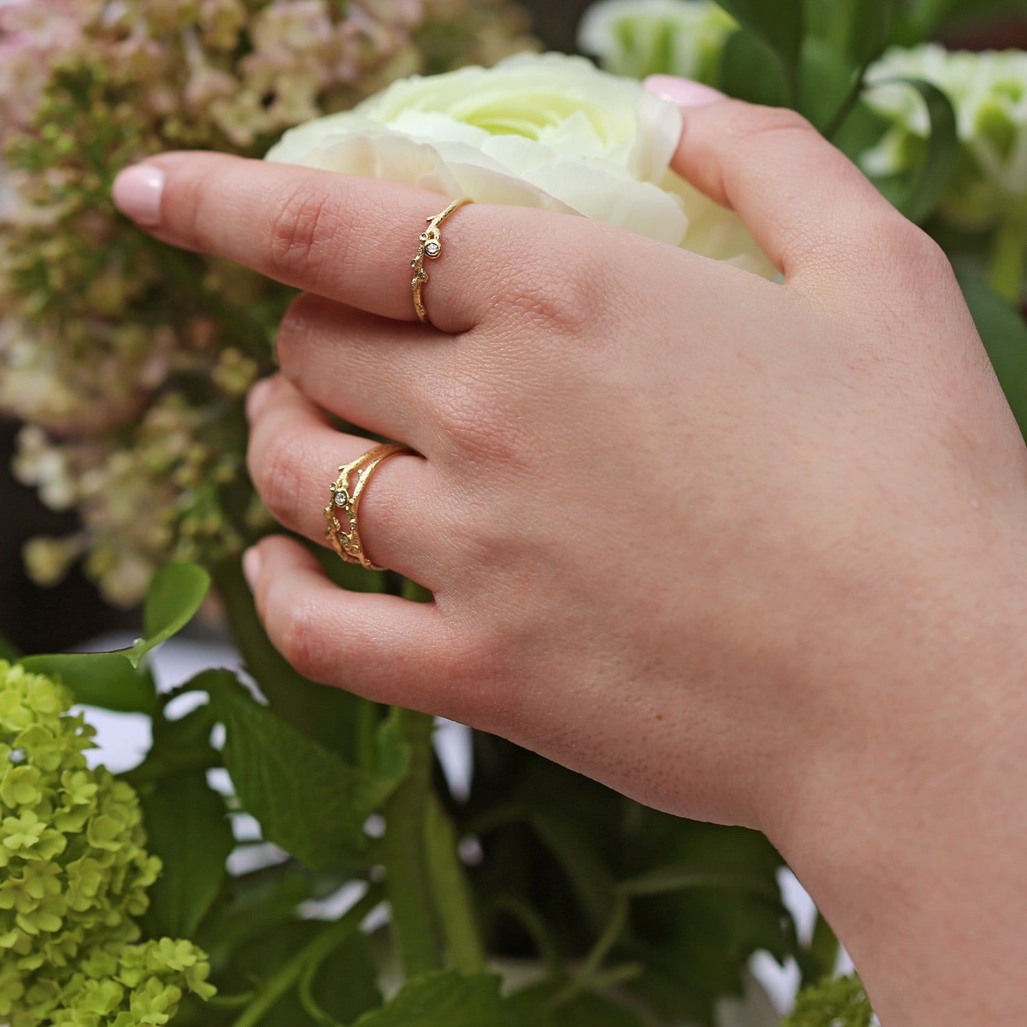 Fine Coral Texture Ring with Ocean Diamond