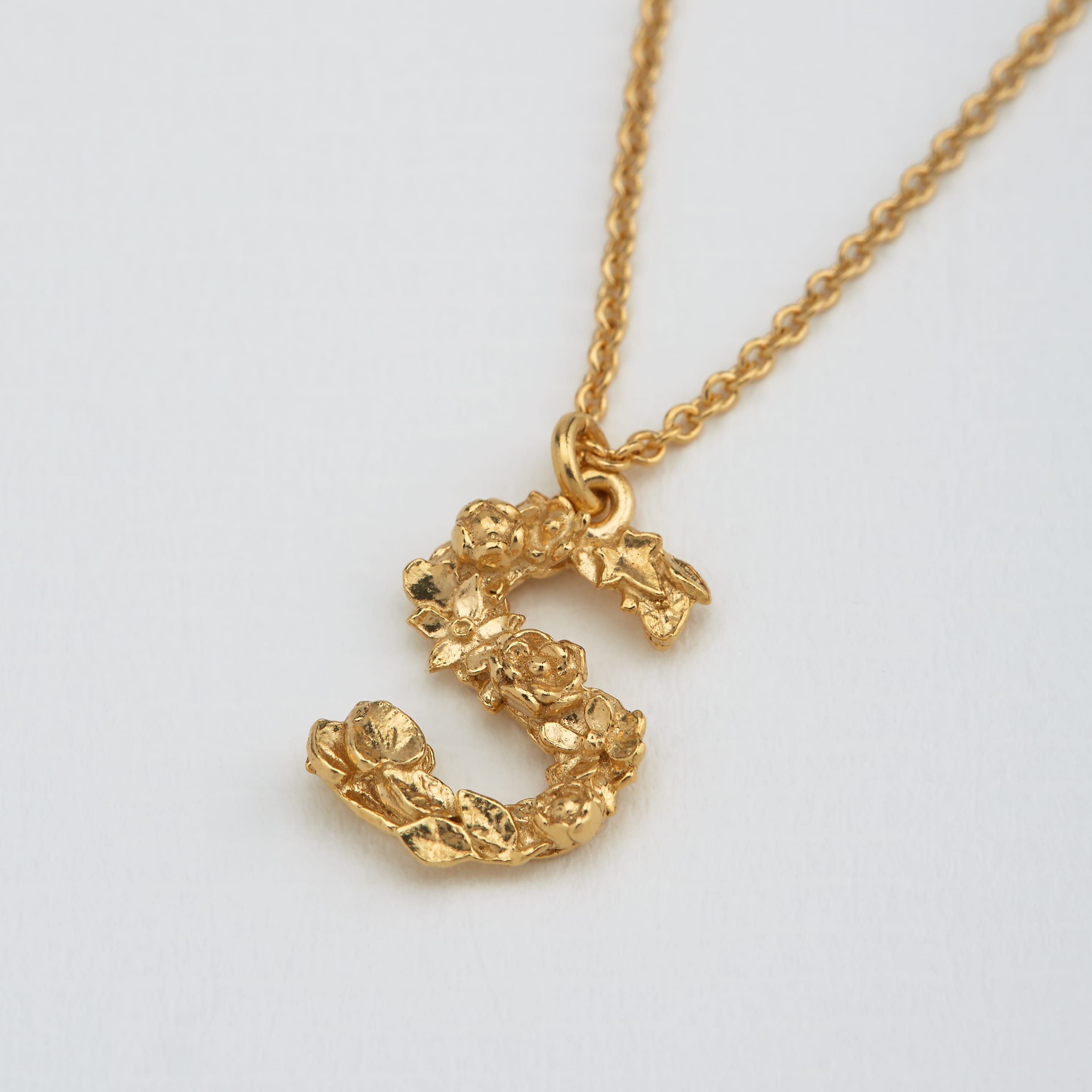 necklace letter s