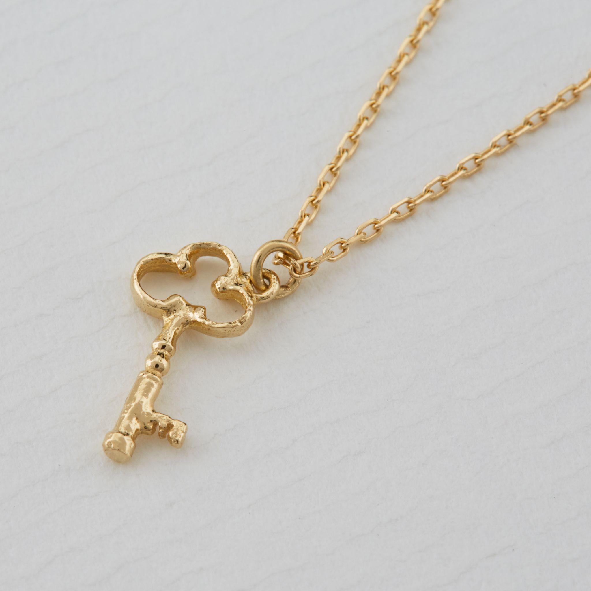 Little key necklace shop