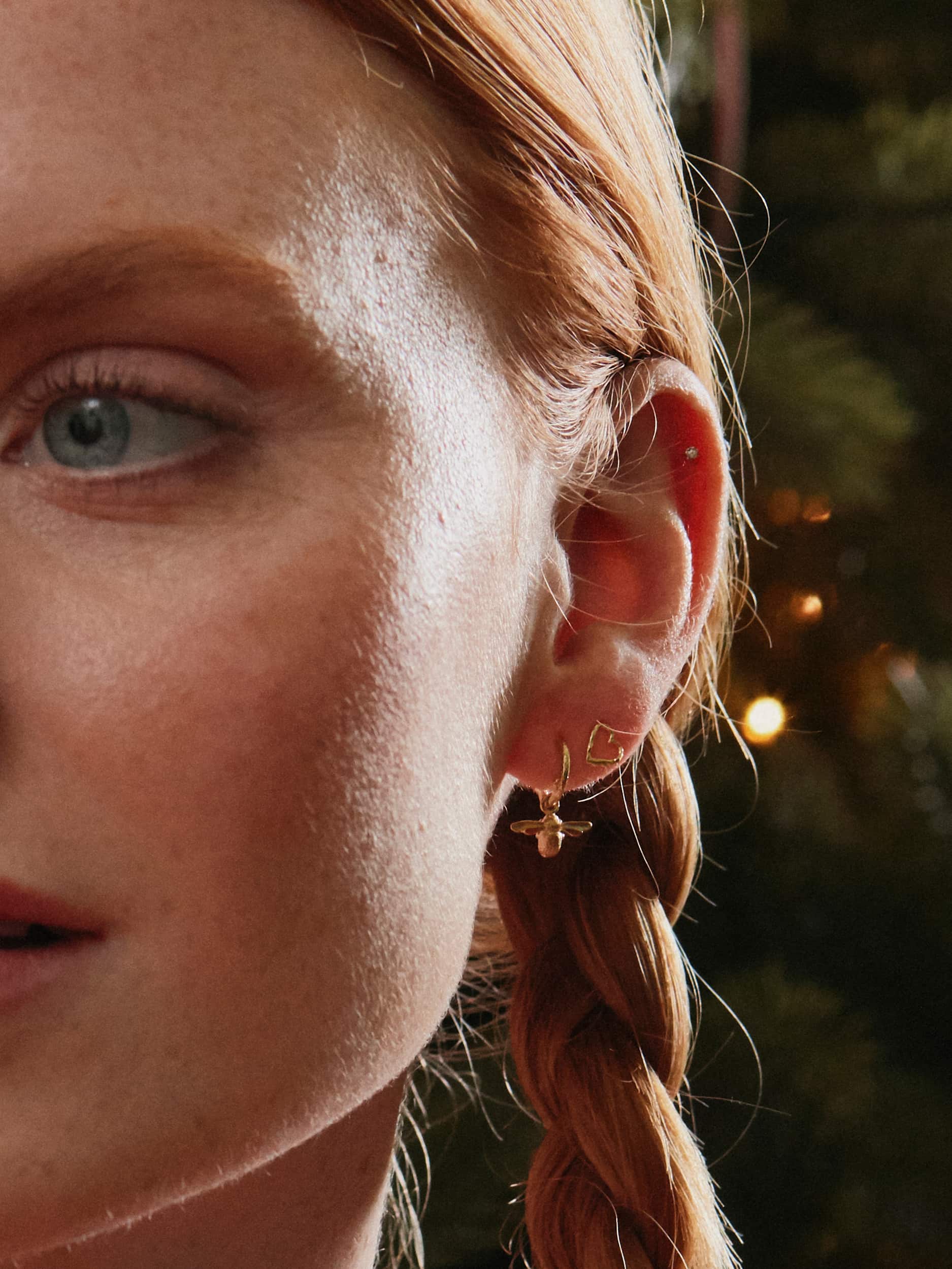 Single Huggie Hoop with Teeny Tiny Bee