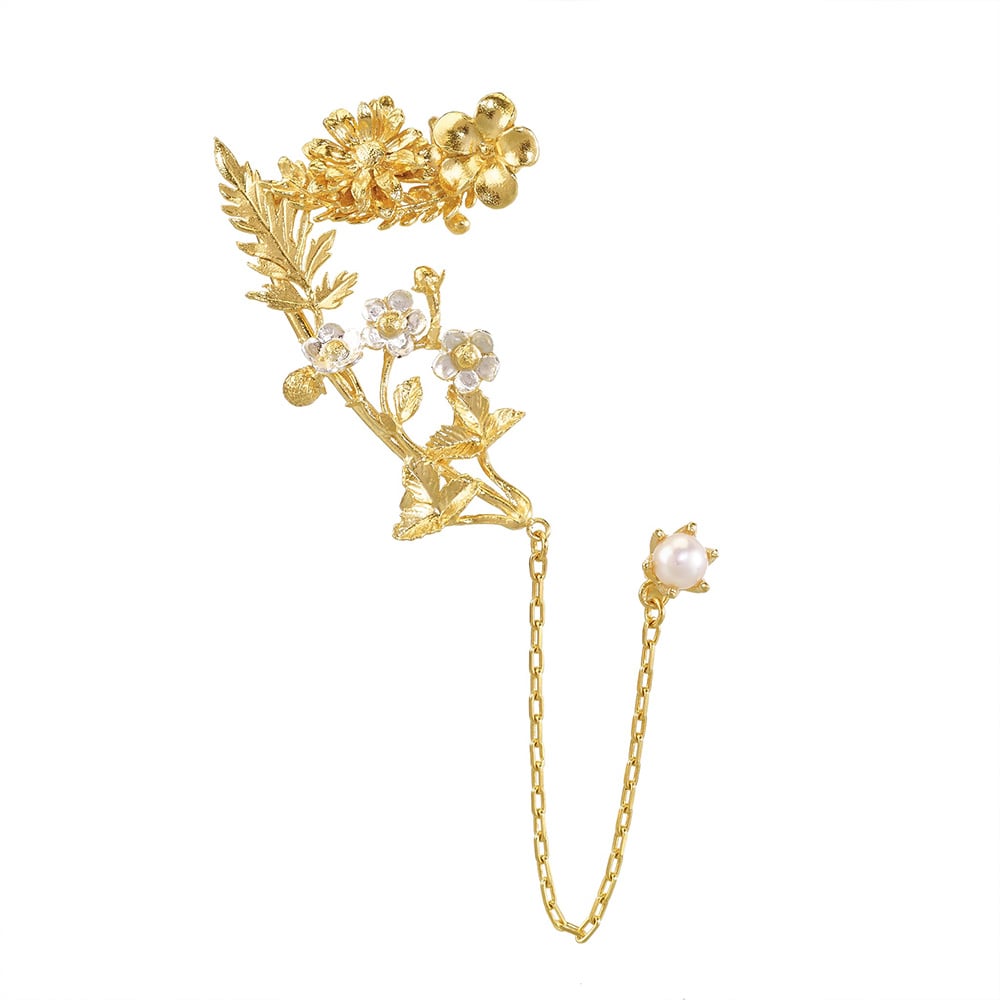 Product shot of Woodland Garden Ear-Cuff with Chain Linked Stud Alex Monroe jewellery