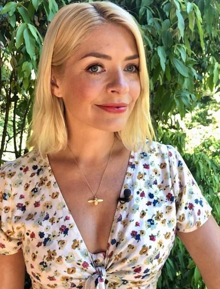 Holly Willoughby wearing Alex Monroe's iconic bumblebee necklace