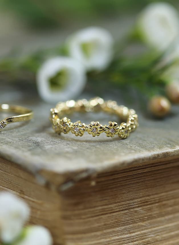 Diamond and yellow gold Seruni Diamond Eternity Ring by Alex Monroe Fine Jewellery
