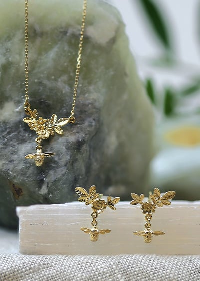 Alex Monroe 22ct Gold Vermeil Bumble Bee Pendant Necklace, Gold | Compare |  Brent Cross