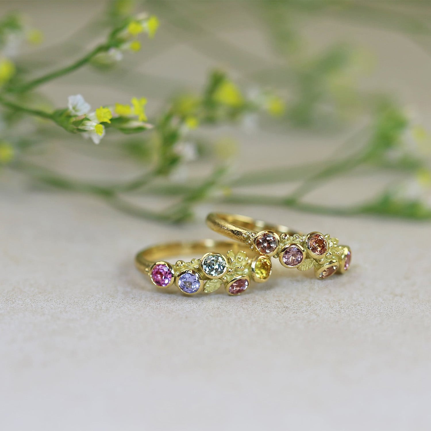2 alex Monroe Jewellery solid gold Beekeeper Nectar Ring with Five 'Sunset' Sapphires rings