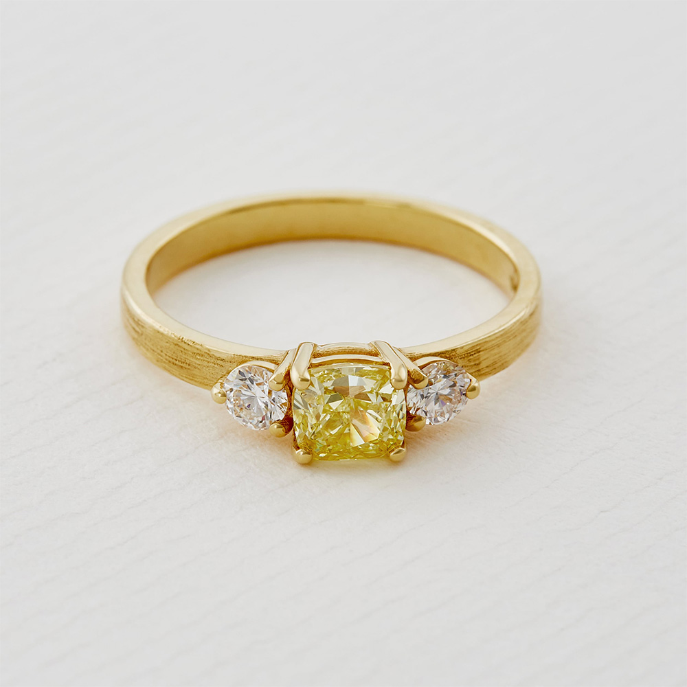 Diamond Trilogy Yellow Diamond Ring by Alex Monroe